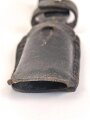 Wehrmacht, Koppelschuh zum Seitengewehr M84/98 für k98 . Weiches Leder, mit Reichsbetriebsnummer