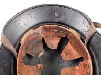 Stahlhelm Luftschutz. In allen Teilen originales Stück, ungereinigt