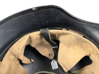 Stahlhelm Luftschutz. In allen Teilen originales Stück, ungereinigt, Der Schriftgzug " Luftschutz" entfernt