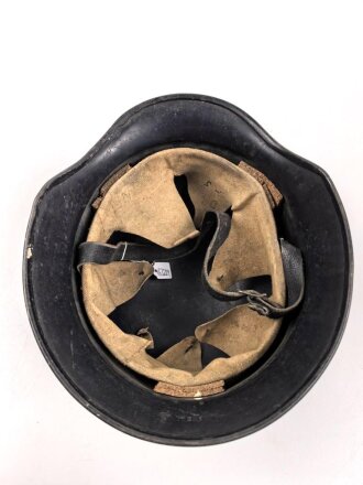 Stahlhelm Luftschutz. In allen Teilen originales Stück, ungereinigt, Der Schriftgzug " Luftschutz" entfernt