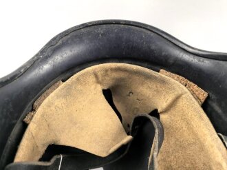 Stahlhelm Luftschutz. In allen Teilen originales Stück, ungereinigt, Der Schriftgzug " Luftschutz" entfernt