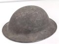 Großbritannien, Stahlhelm in gutem Gesamtzustand, die Glocke datiert 1940, das Innenfutter von 1949. Ungereinigtes Stück