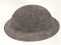 Großbritannien, Stahlhelm in gutem Gesamtzustand, die Glocke datiert 1940, das Innenfutter von 1949. Ungereinigtes Stück