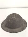 Großbritannien, Stahlhelm in gutem Gesamtzustand, die Glocke datiert 1940, das Innenfutter von 1949. Ungereinigtes Stück