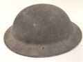 Großbritannien, Stahlhelm in gutem Gesamtzustand, die Glocke datiert 1940, das Innenfutter von 1949. Ungereinigtes Stück