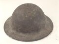 Großbritannien, Stahlhelm in gutem Gesamtzustand, die Glocke datiert 1940, das Innenfutter von 1949. Ungereinigtes Stück