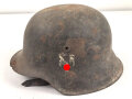 Heer, Stahlhelm Modell 1942. In allen Teilen Original, ungereinigter Scheunenfund, NS62