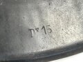 Luftwaffe, Stahlhelm Modell 1942. In allen Teilen Original und zusammengehörig. NS66, ungewöhnlich weit unten am Rand gestempelt.