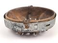 Innenfutter für einen Stahlhelm Modell 1940 oder 42 der Wehrmacht. Getragenes Stück, Kopfgrösse 56, datiert 1943