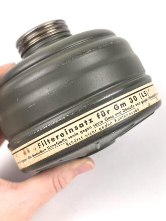 Filtereinsatz für Gasmaske 30 ( Luftschutz) Hersteller Auer, guter Zustand, datiert 1944