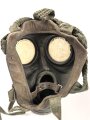 Gasmaske mit Filter Wehrmacht, Datiert 1940/41, ungereinigt, Maskenkörper weich