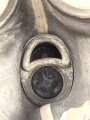 Gasmaske mit Filter Wehrmacht, Datiert 1940/41, ungereinigt, Maskenkörper weich