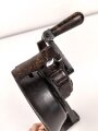 Luftschutz Handsirene, Hersteller "JURK" 1940. Originallack, Funktioniert einwandfrei. Ungereinigt.