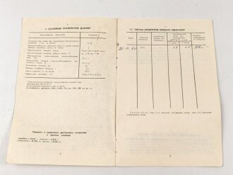 Russland, Borduhr MIG29 . In sehr gutem Zustand, Nummerngleich mit dem Begleitheft und der originalen Umverpackung. Dekorativ in einem Gehäuse montiert. Läuft einwandfrei.