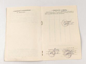 Russland, Borduhr MIG29 . In sehr gutem Zustand, Nummerngleich mit dem Begleitheft und der originalen Umverpackung. Dekorativ in einem Gehäuse montiert. Läuft einwandfrei.