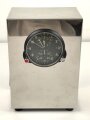 Russland, Borduhr MIG29 . In sehr gutem Zustand, Nummerngleich mit dem Begleitheft und der originalen Umverpackung. Dekorativ in einem Gehäuse montiert. Läuft einwandfrei.