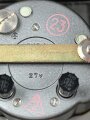 Russland, Borduhr MIG29 . In sehr gutem Zustand, Nummerngleich mit dem Begleitheft und der originalen Umverpackung. Dekorativ in einem Gehäuse montiert. Läuft einwandfrei.