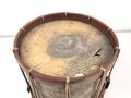 Antike Marschtrommel. Durchmesser etwa 39cm, Originallack, ungereinigt.