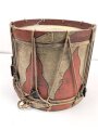 Antike Marschtrommel. Durchmesser etwa 39cm, Originallack, ungereinigt.
