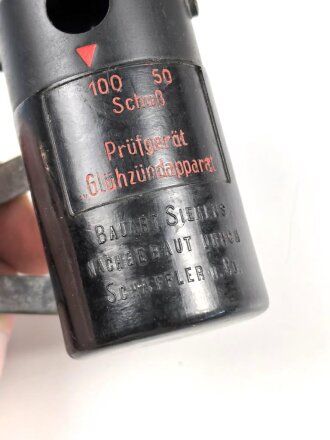Prüfgerät für Glühzündapparat der Wehrmacht, Im originalen Transportbehälter, dieser überlackiert. Funktion nicht geprüft