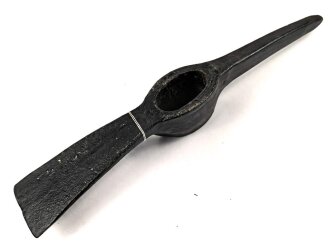 Großer Pickel Wehrmacht, datiert 1940. Originallack ?
