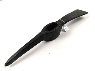 Großer Pickel Wehrmacht, datiert 1940. Originallack ?