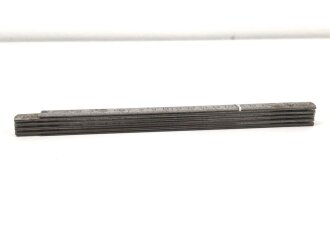 Meterstab aus Metall, ohne Markierungen