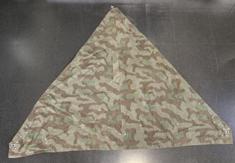 Zeltbahn 31 Wehrmacht. Getragenes Stück mit Farbflecken