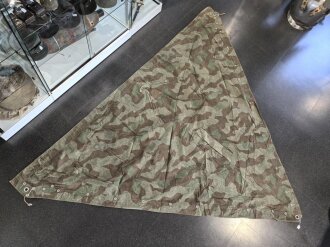 Zeltbahn 31 Wehrmacht. Getragenes Stück mit Farbflecken