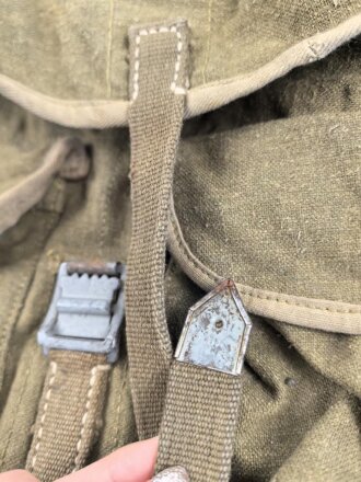 Wehrmacht Heer, Rucksack in Tropenausführung. Hersteller Wirtschaftsamt Litzmannstadt. Leicht getragenes Stück