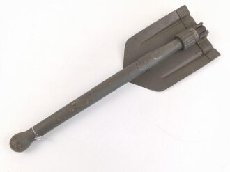 Klappspaten Wehrmacht, überlackiertes Stück,...