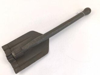 Klappspaten Wehrmacht, überlackiertes Stück,...