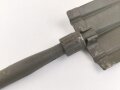 Klappspaten Wehrmacht, überlackiertes Stück,  datiert 1942