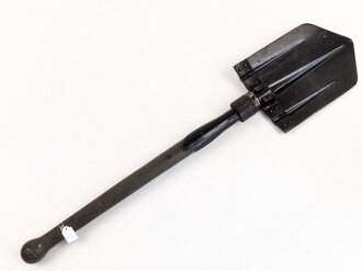 Klappspaten Wehrmacht, überlackiertes Stück,  datiert 1941