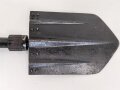 Klappspaten Wehrmacht, überlackiertes Stück,  datiert 1941