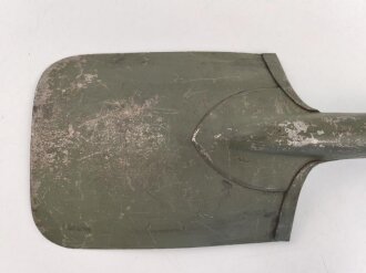 Gerader Spaten Wehrmacht, überlackiertes Stück, datiert 1938