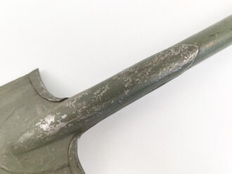 Gerader Spaten Wehrmacht, überlackiertes Stück, datiert 1938