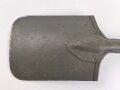 Gerader Spaten Wehrmacht, überlackiertes Stück, datiert 1937