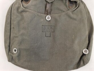 Kriegsmarine Brotbeutel. Ungetragenes Kammerstück des Beschaffungsamt Kiel 1939. Der Koppelhaken entfernt.