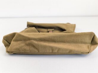 Brotbeutel für Angehörige der SA der NSDAP. Leicht angeschmutzt, sonst sehr guter Zustand, RZM Etikett