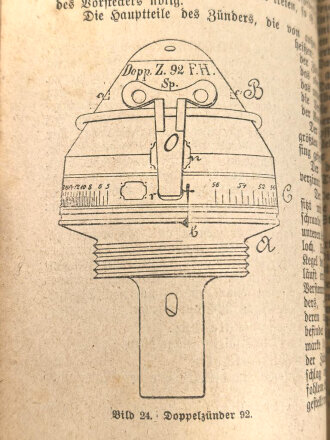 "Leitfaden für den Unterricht und die Ausbildung Kanoniere und Fahrer der säschischen Feldartillerie" datiert 1904, 416 Seiten, DIN A5