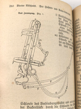 "Leitfaden für den Unterricht und die Ausbildung Kanoniere und Fahrer der säschischen Feldartillerie" datiert 1904, 416 Seiten, DIN A5
