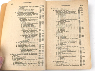 "Der Dienstunterricht für den Kanonier und Fahrer der Feldartillerie" datiert 1908, 162 Seiten, DIN A5