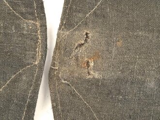 Paar Gamaschen für Angehörige des Heeres. Nicht verausgabter Lagerbestand, die Metallteile angerostet