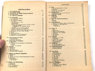 "Der Feldgraue - Leitfaden für den Dienstunterricht des Infanteristen" datiert 1916, 234 Seiten, DIN A5