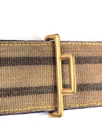 Preußen, Feldbinde für einen Militärarzt. Guter Zustand, das besondere Schloß mit sehr gut erhaltener Vergoldung. Gesamtlänge 112cm