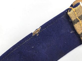Preußen, Feldbinde für einen Militärarzt. Guter Zustand, das besondere Schloß mit sehr gut erhaltener Vergoldung. Gesamtlänge 112cm