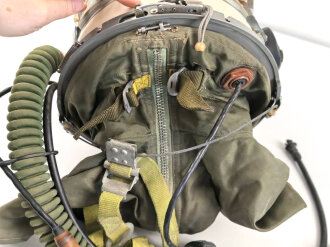 Russland, Pilotenhelm GSH-6A aus der Zeit des kalten Krieg. Gebraucht, guter Gesamtzustand, so von MiG  Piloten für große Höhen getragen