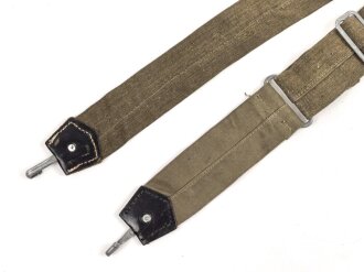 Kriegsmarine, Trageriemen für einen Brotbeutel . Deutlich breiter als das Heeresmodell, so nur bei der Kriegsmarine getragen. Guter Zustand