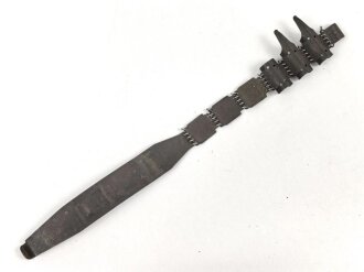 Einführstück für einen Maschinengewehr Gurt der Wehrmacht. Hersteller cvo